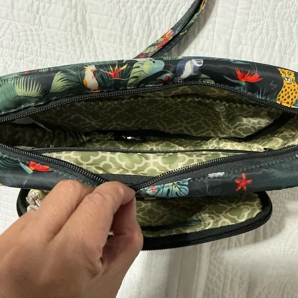 Carousel XL LUG Bag “Wildlife Black” - Picture 6 of 16